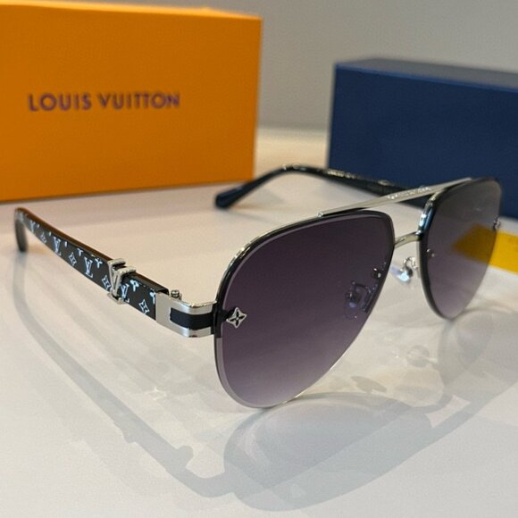 LV Sunglass - Picture 1 of 9